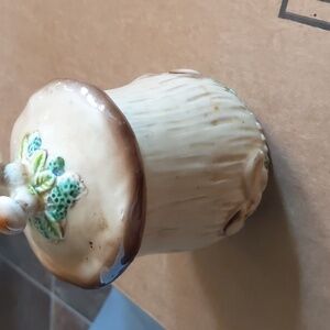 Vintage mushroom canister with lid. 6 inch.